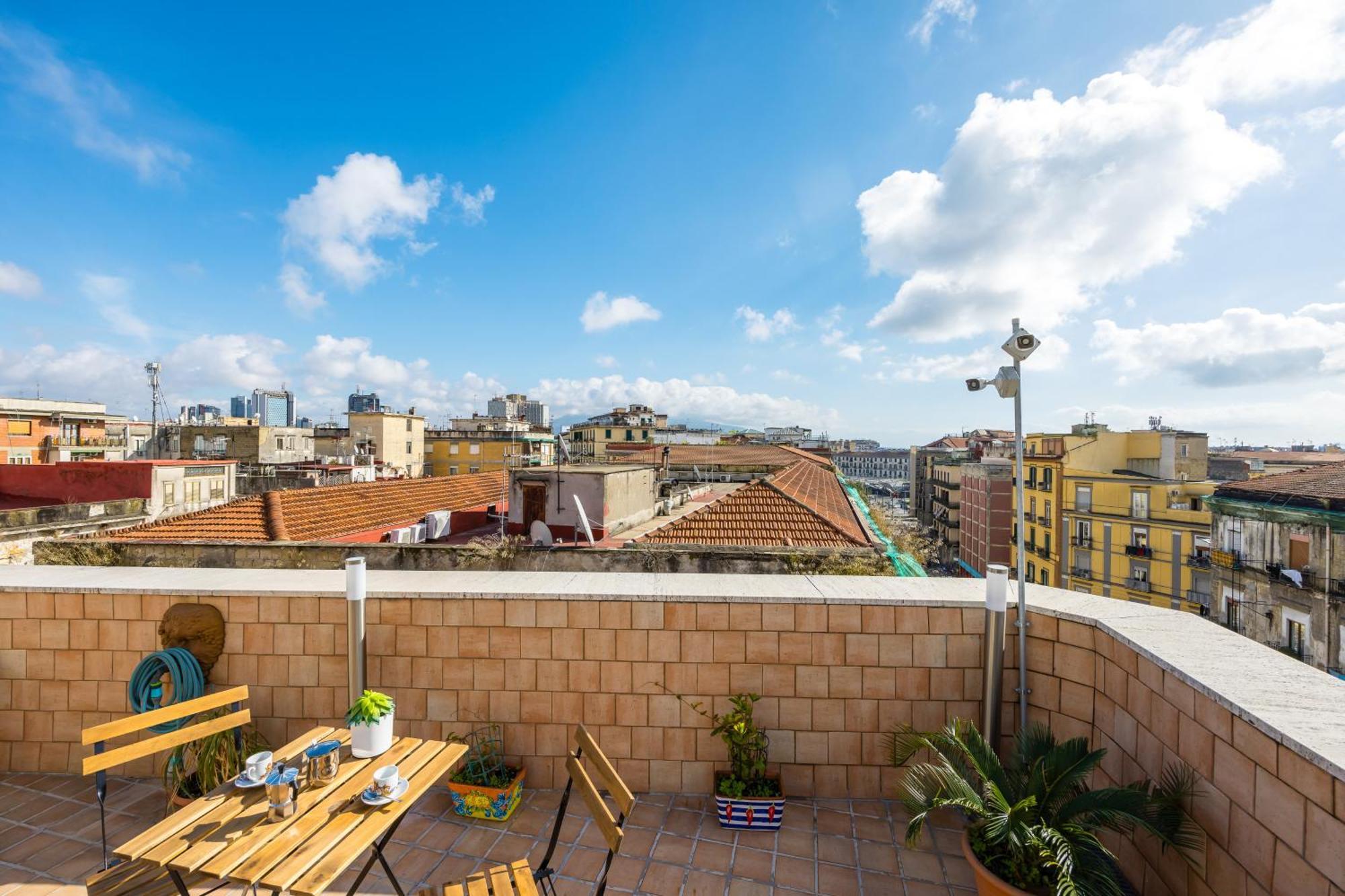 Casa Raffaela With Terrace By Wonderful Italy Apartment